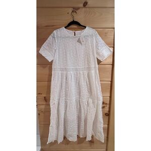 NWT Petal Lush Eyelet Maxi Dress